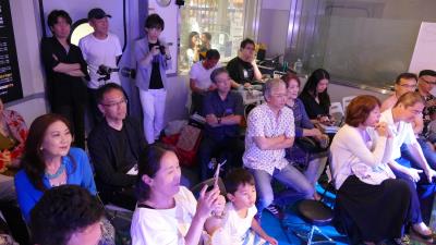 お客様で～す。