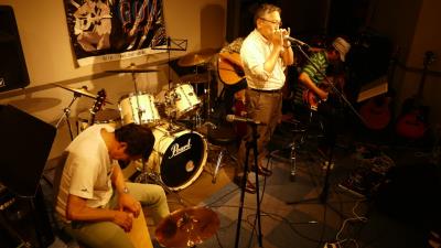 ハモニカ圭さん